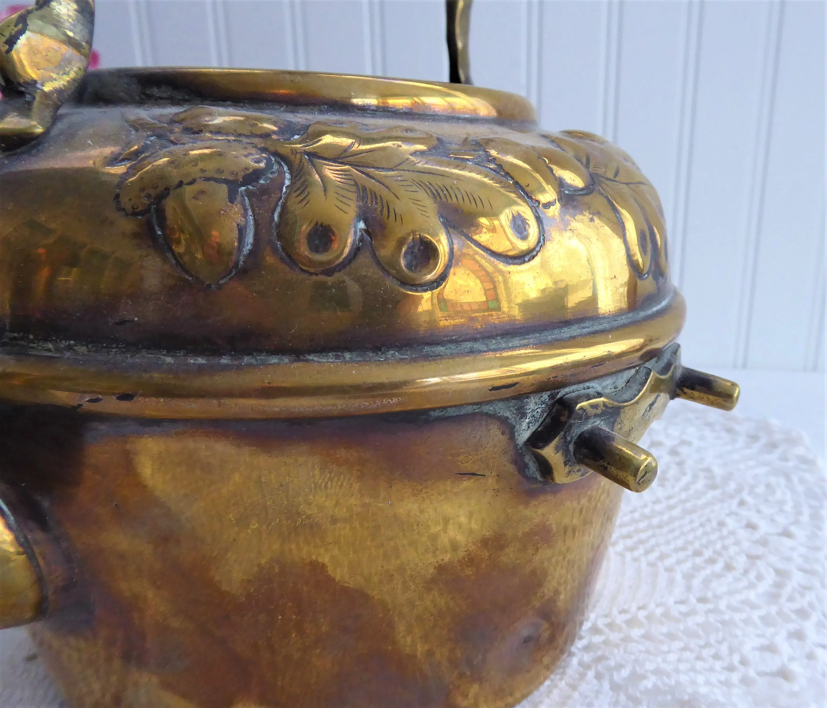 Brass Tipping Tea Kettle Spirit Kettle Oak Leaves Acorns Bakelite 1900 Teapot