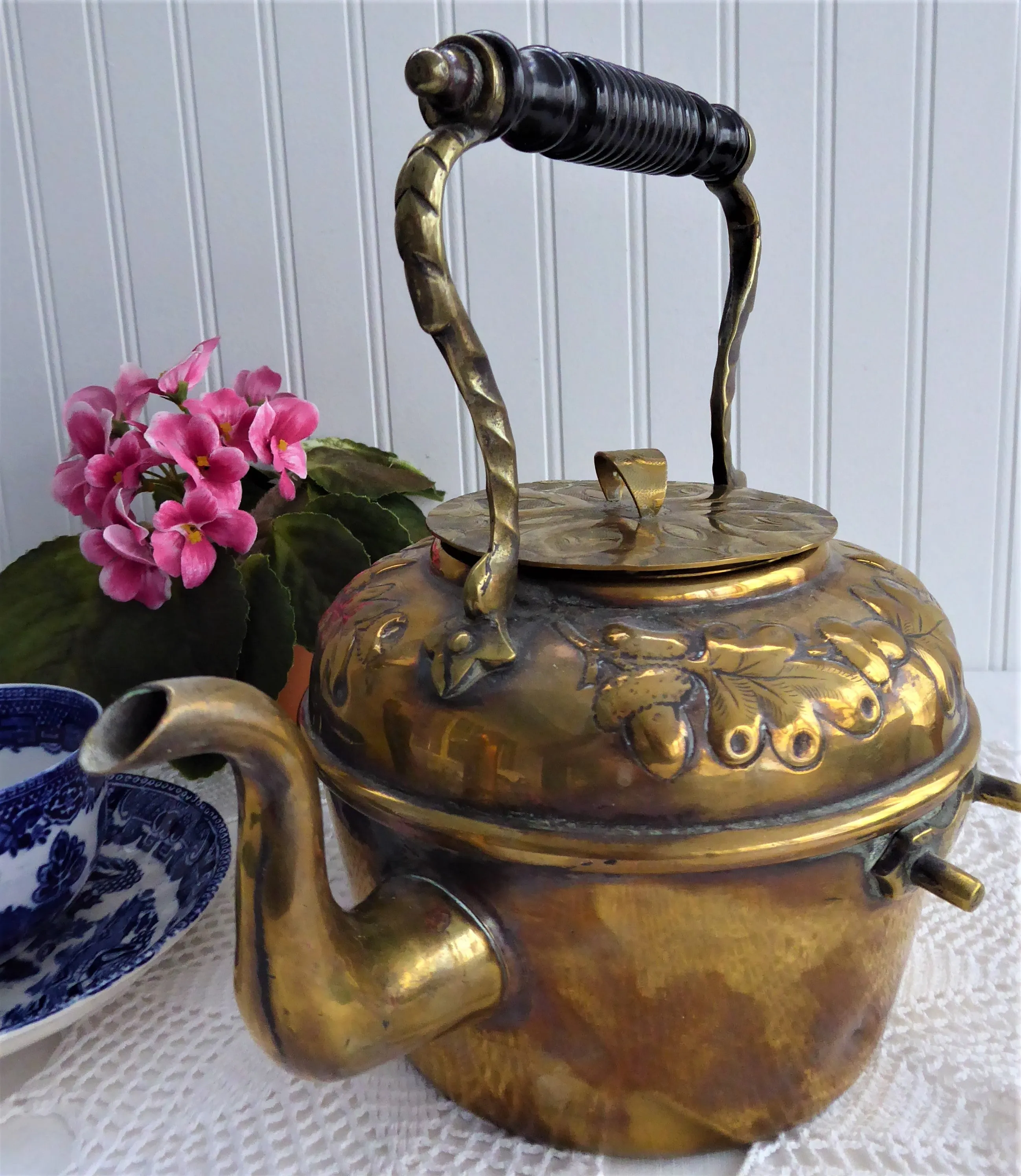 Brass Tipping Tea Kettle Spirit Kettle Oak Leaves Acorns Bakelite 1900 Teapot