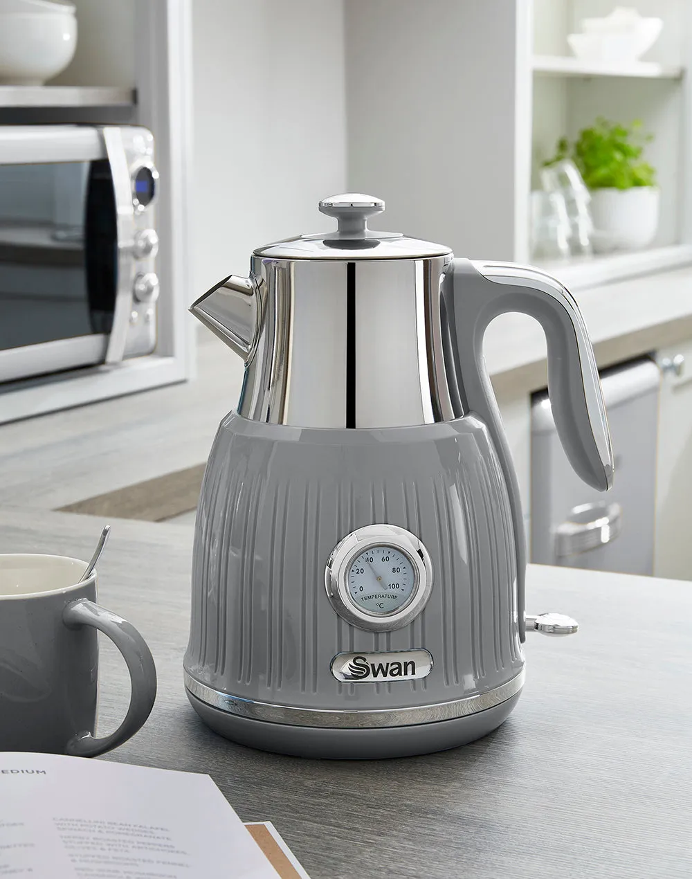 Swan 1.5L Dial Kettle with Temperature Gauge